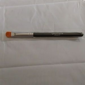Younique Cream Shadow Brush NIB NWT
